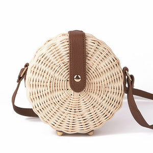 Bali Beach Bag with a Twist - www.outfitzing.com